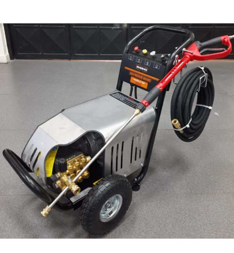 Equipment for cleaning vehicles